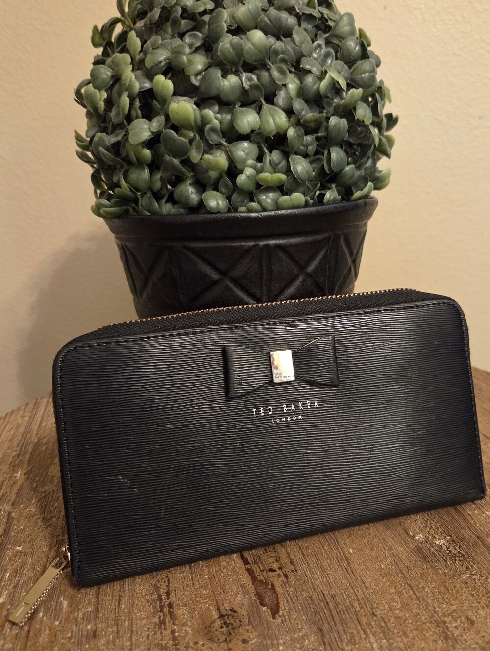 TED BAKER Aine Black Textured  Leather Zip Around Bow Tie Matinee Wallet